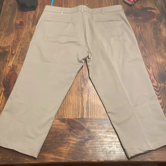 HAGGAR Dress Pants NWT 38W, 32L - Picture 3 of 5